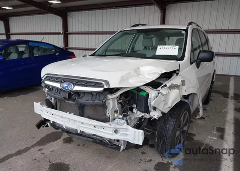 2017 Subaru Forester 2.5I z USA, uszkodzony, nr VIN JF2SJABC0HH513802